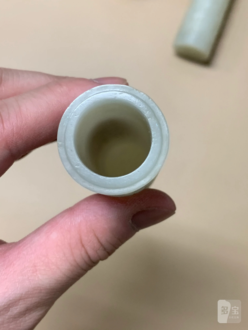 清 双龙云纹带盖玉香筒一对 - 图16